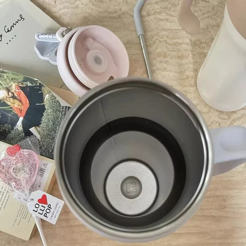 Large Capacity Straw Tumblers with Handle